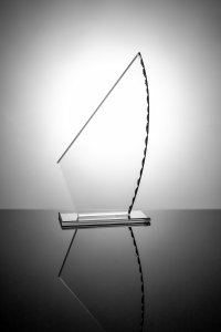 Glass Trophy - Sailboat (Chipped Edge Finnish)