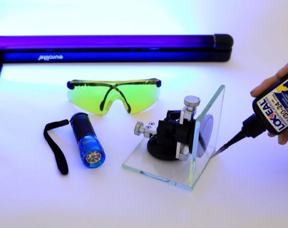 Typická spojení při lepení UV lepidly